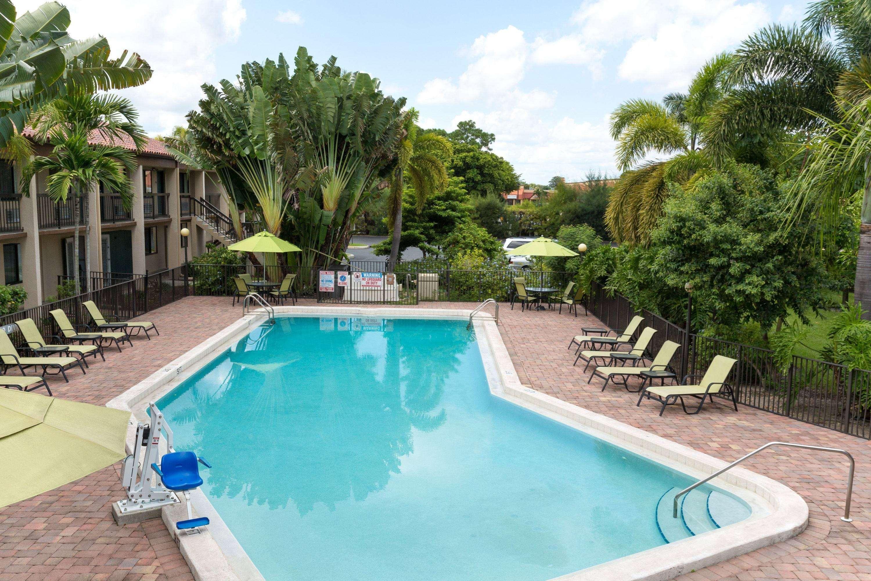 Super 8 By Wyndham Riviera Beach West Palm Beach Buitenkant foto