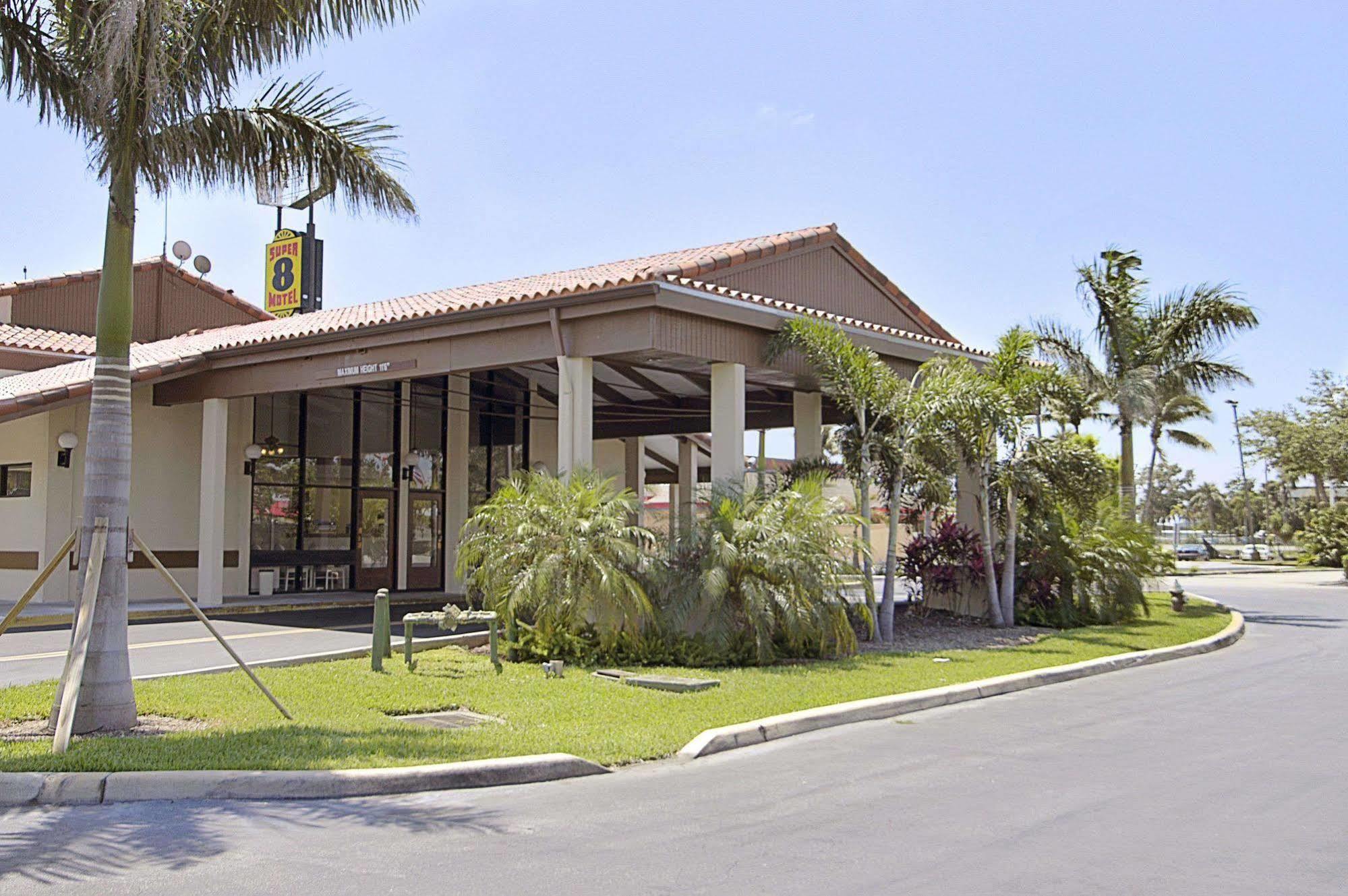 Super 8 By Wyndham Riviera Beach West Palm Beach Buitenkant foto