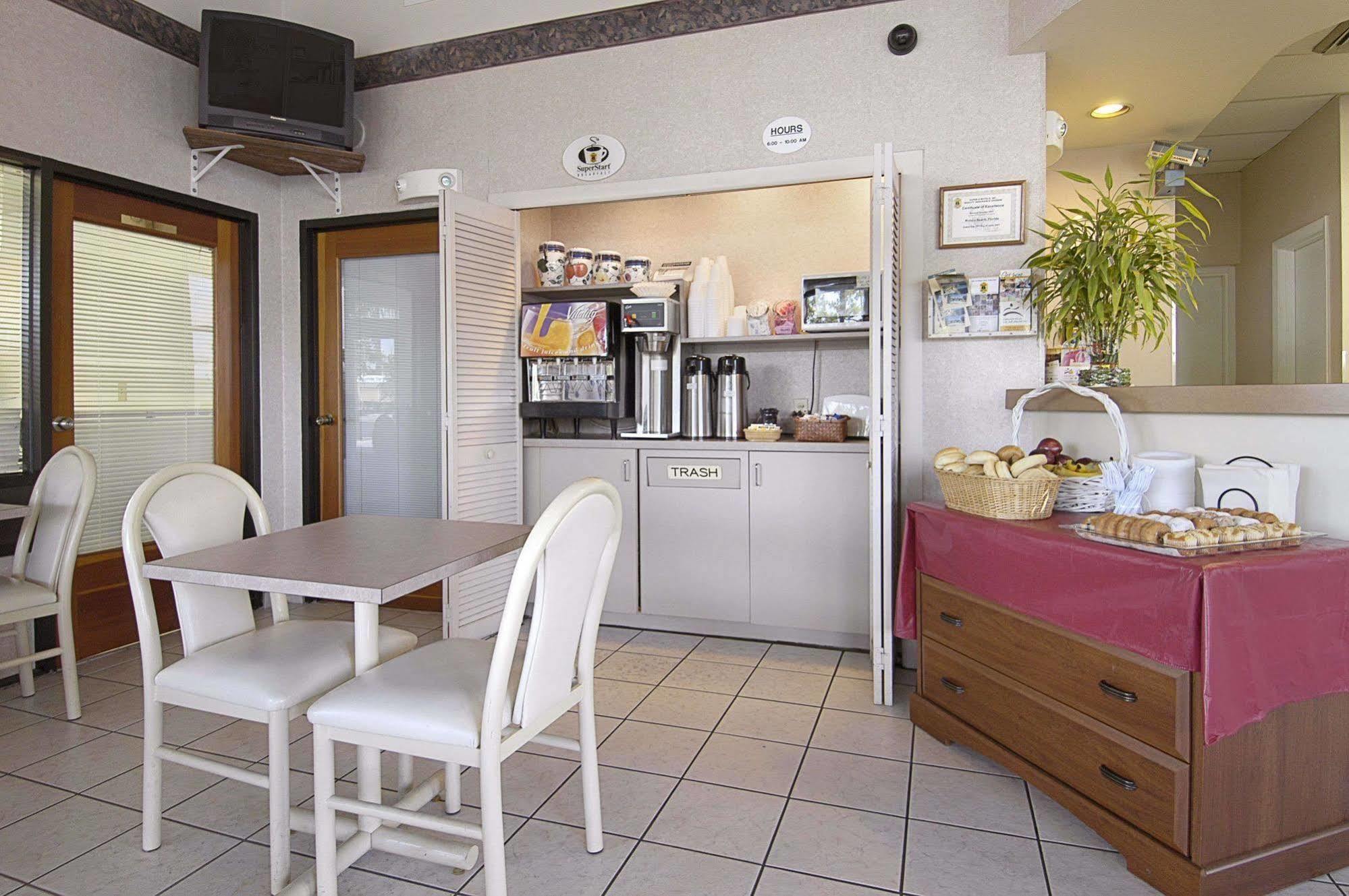 Super 8 By Wyndham Riviera Beach West Palm Beach Buitenkant foto