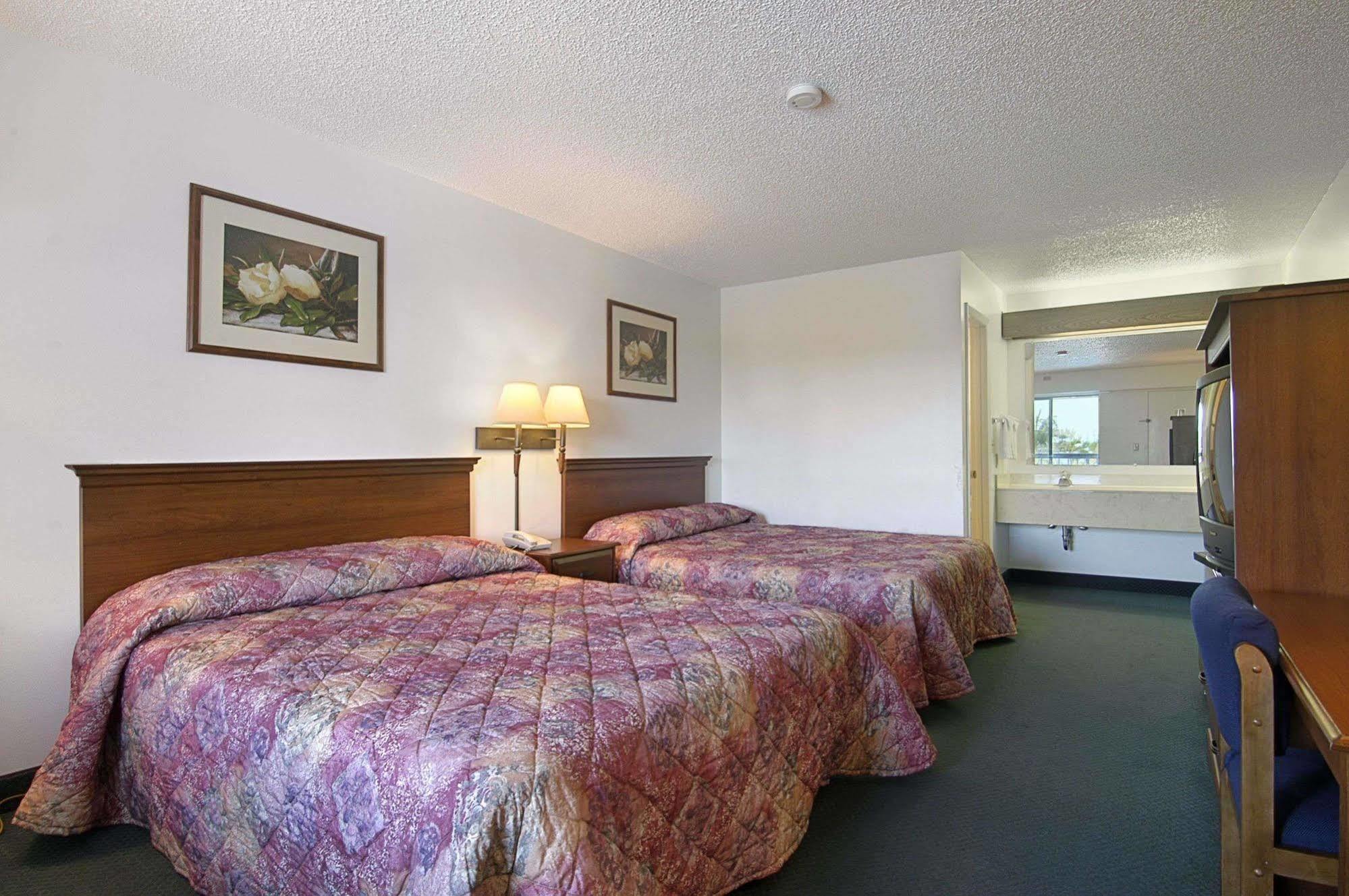 Super 8 By Wyndham Riviera Beach West Palm Beach Buitenkant foto
